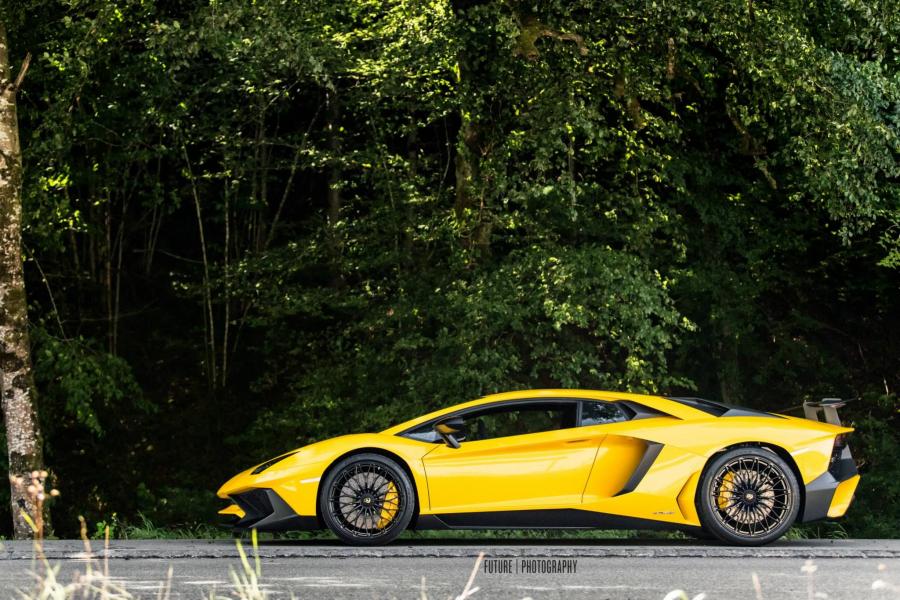  Lamborghini Aventador LP750-4 Superveloce 2015 года  (фото 32 из 49)
